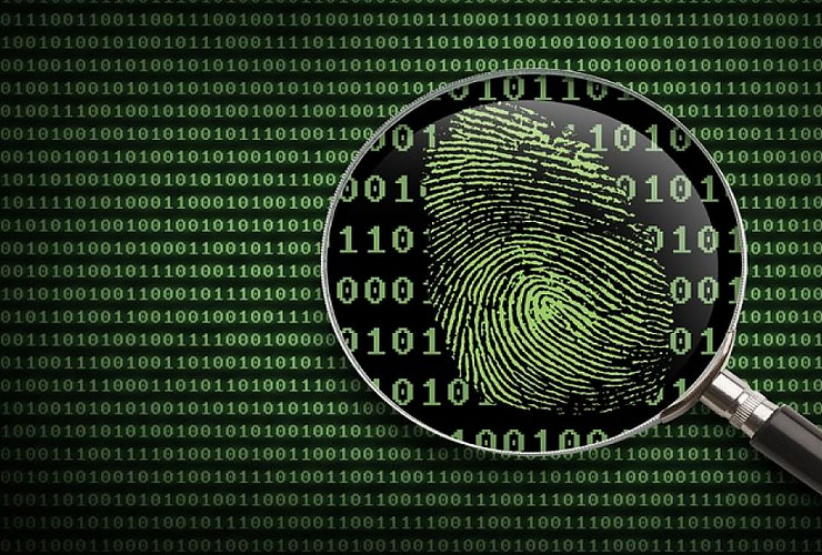 الاختباء في العلن: كيف يمكن إخفاء البرمجيات الخبيثة باستخدام التشفير الخفي في الصور؟